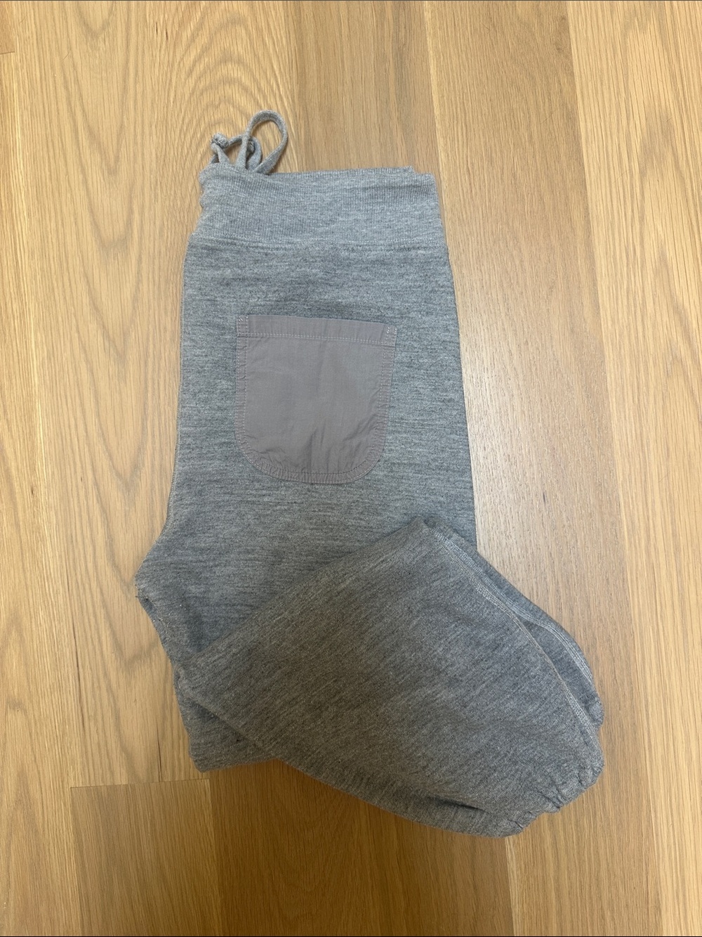 Women’s Nili Lotan Grey Lounge Pants with single back Pocket